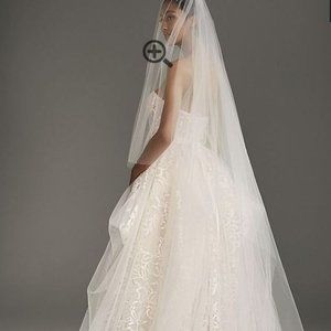 Vera Wang Davids Bridal Two Tier Wedding Veil | Cathedral Length | Ivory